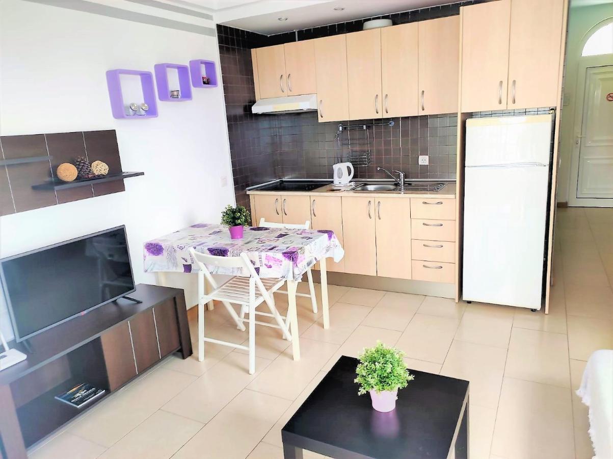 Sea View Apartment In Orlando Адехе Екстериор снимка
